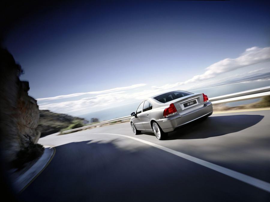  Volvo S60 Bi-Fuel 2007 года  (фото 2 из 4)
